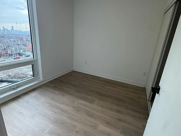 1185 Dupont St #604 — Photo 7