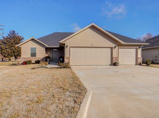 999 Jefferson St, Rogersville, MO 65742