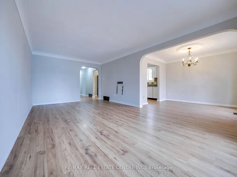 23 Taymall St — Photo 5