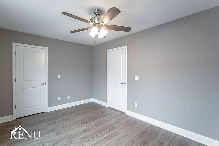2334 E 18th Street Pl — Photo 16