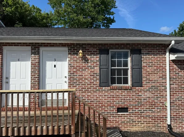 1909 Cherokee Rd, Johnson City, TN