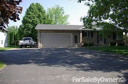 1st image of 110 Engelke Dr