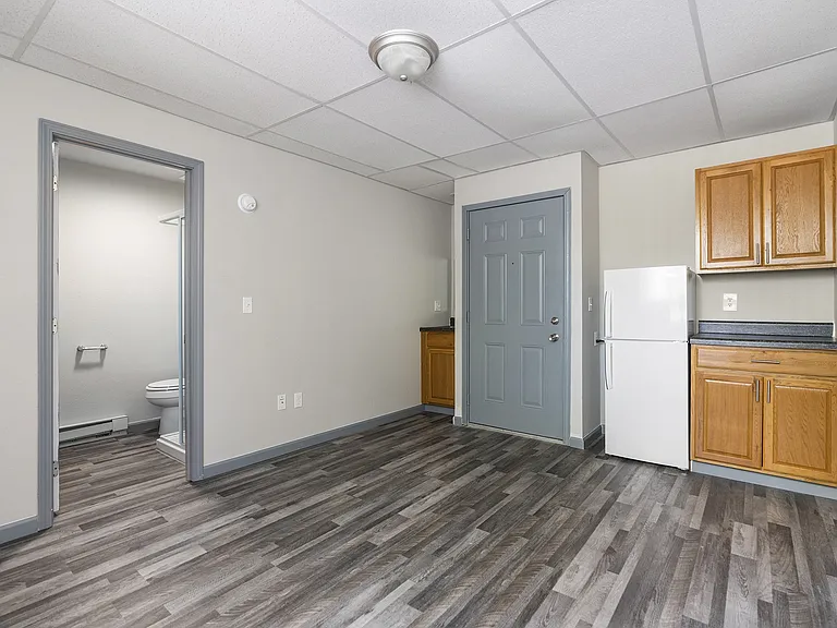 Campus Edge Apts — Photo 7