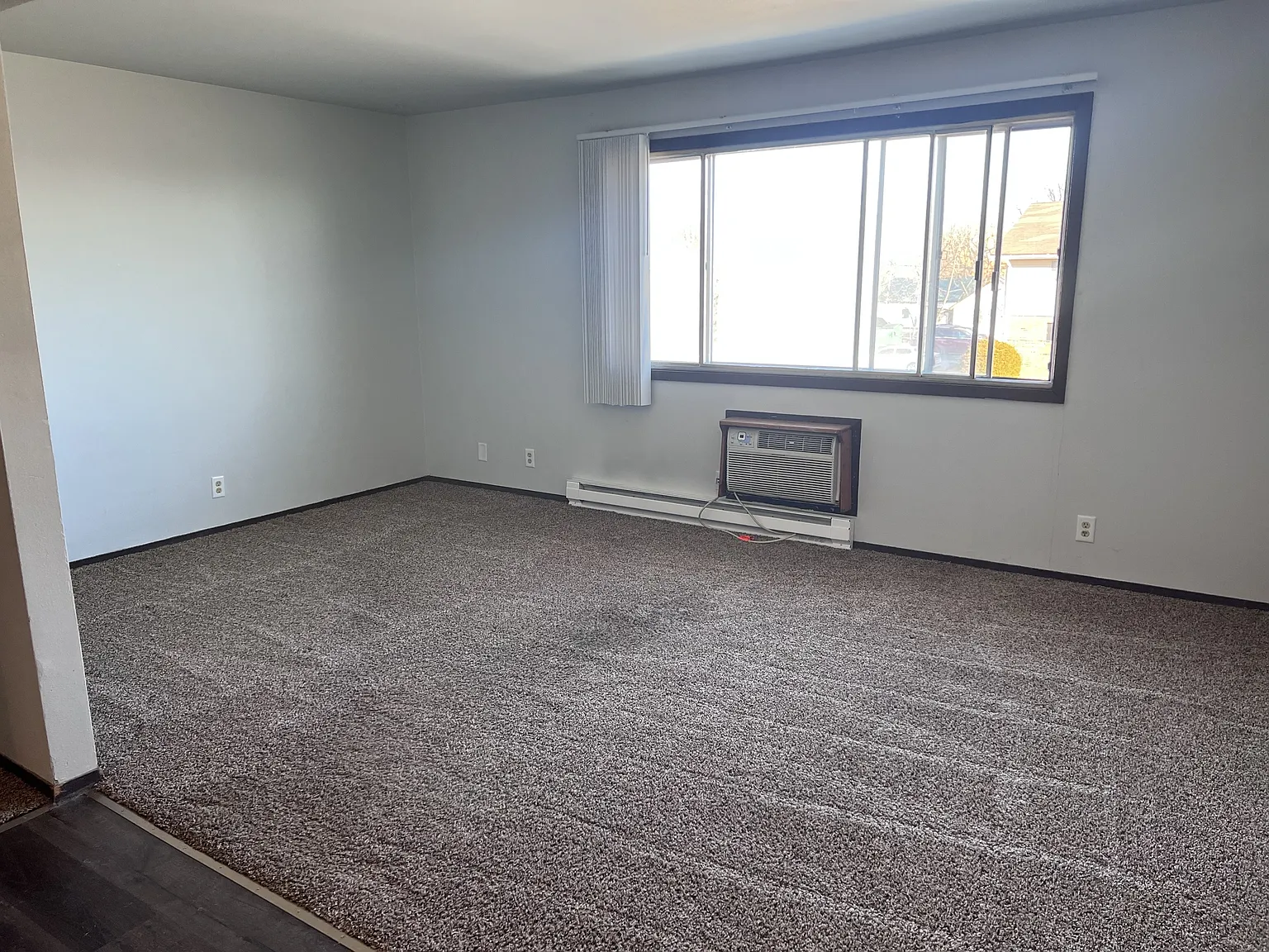 3245 Packer Dr — Photo 2