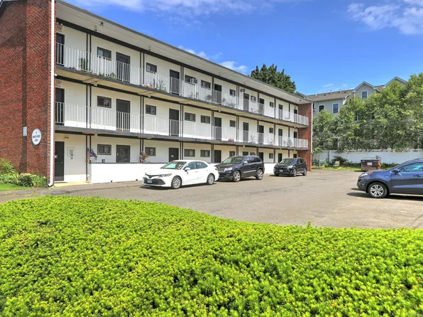 73 Liberty Street APT 8, Stamford, CT 06902