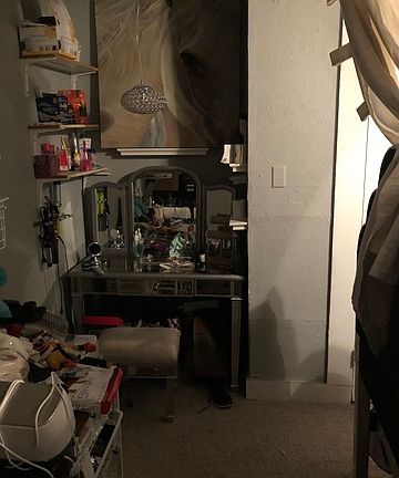 5th image of 907 Delgado St