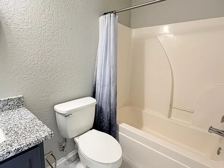 407 Lake Park Way — Photo 16