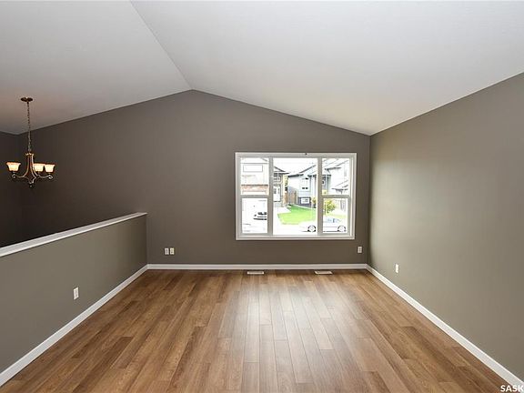 5th image of 106 Geary CRESCENT