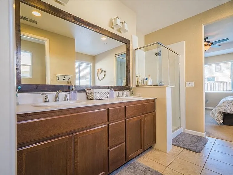 3261 Rogue River Dr — Photo 8