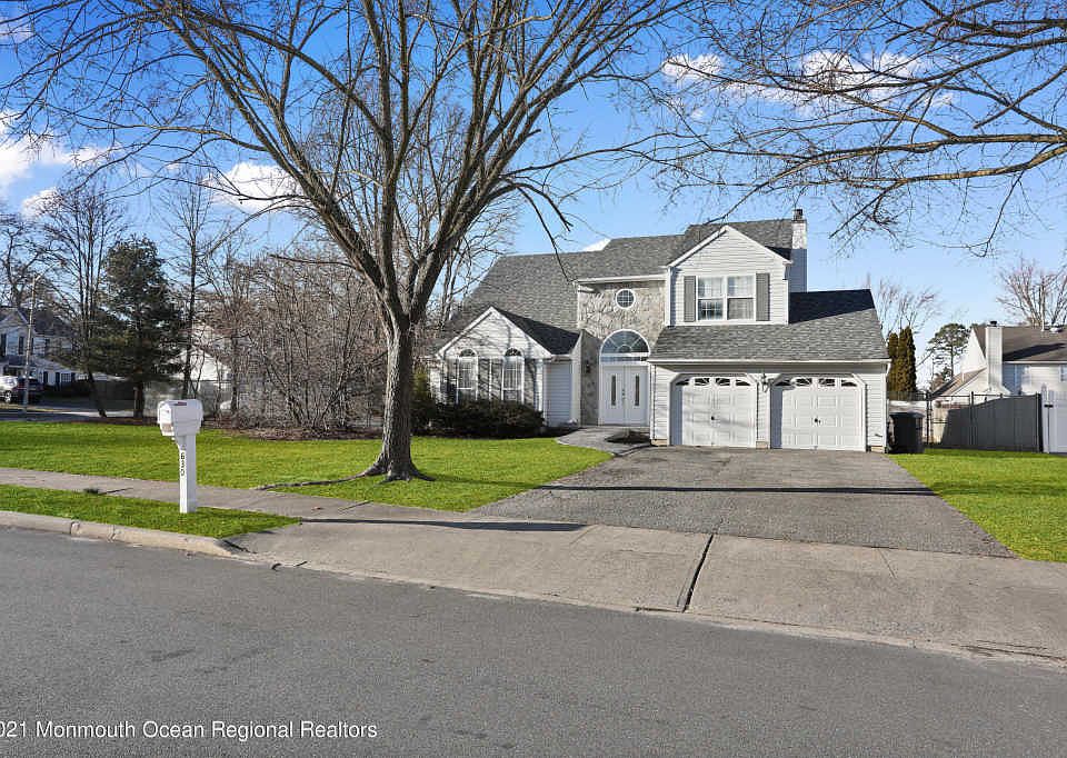 1st image of 630 Hugo Dr