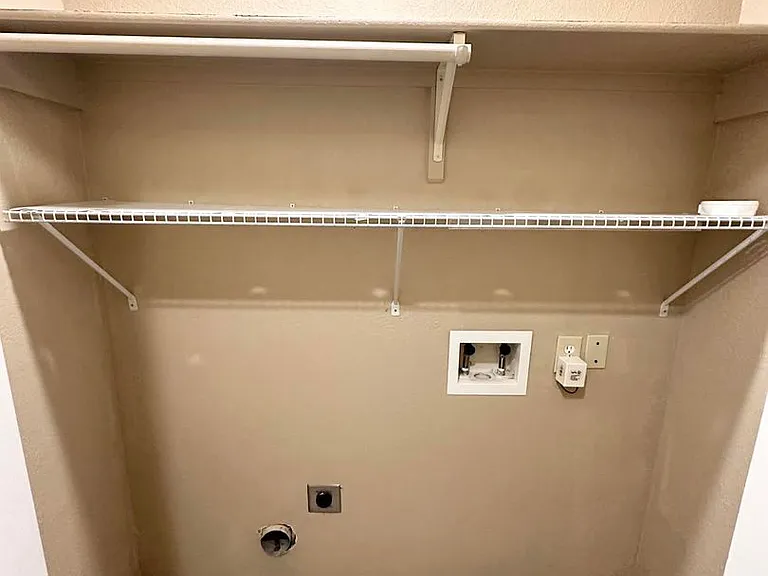 410 W Pine Ave — Photo 10