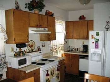 4th image of 1010 Charles St