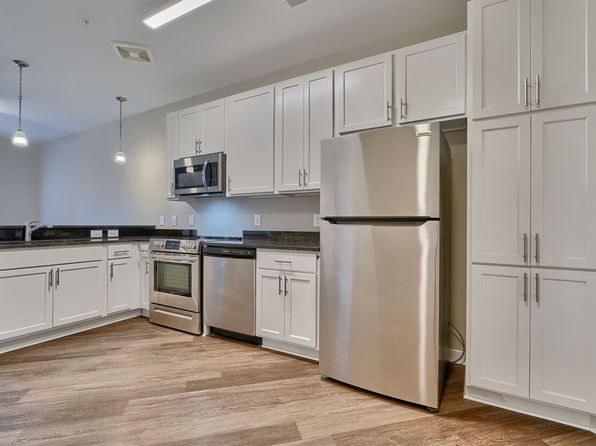 4811 Wildroot Ln #205