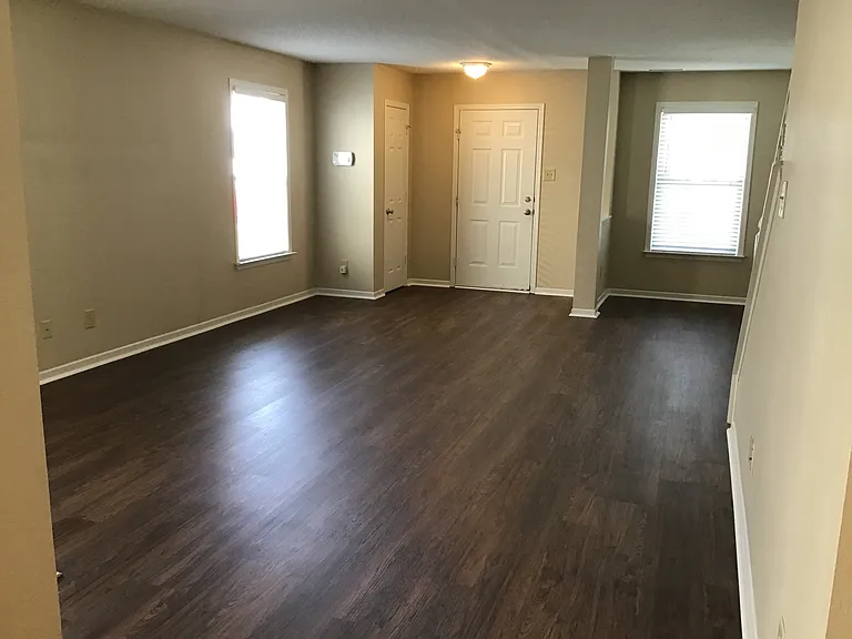 12645 Republic Dr — Photo 8