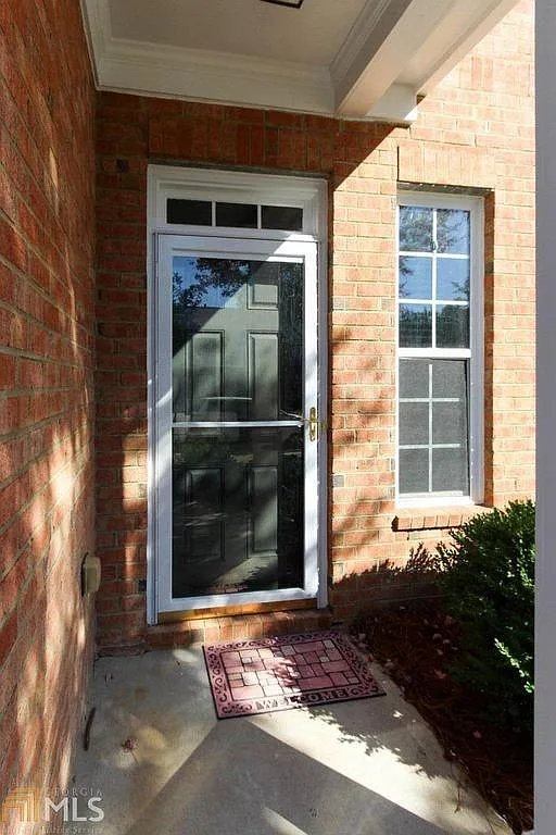 3 bed, 2.5 bath, 2108 sqft, $2,349 — Photo 1