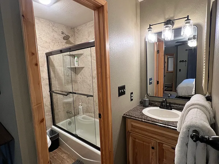 83 Larkspur Ln #B — Photo 12