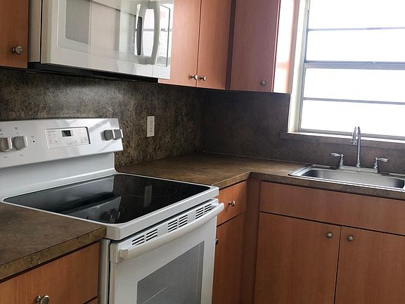 5th image of 3100 W Flagler St #1K