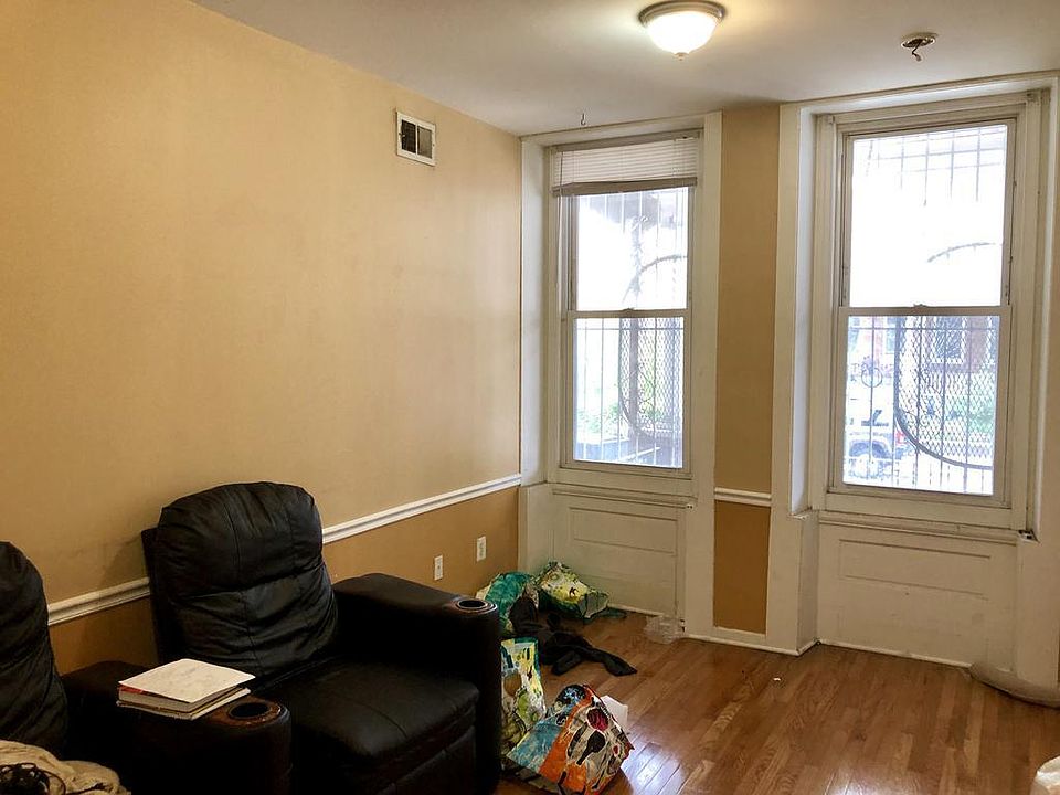 1st image of 2345 N Park Ave #1