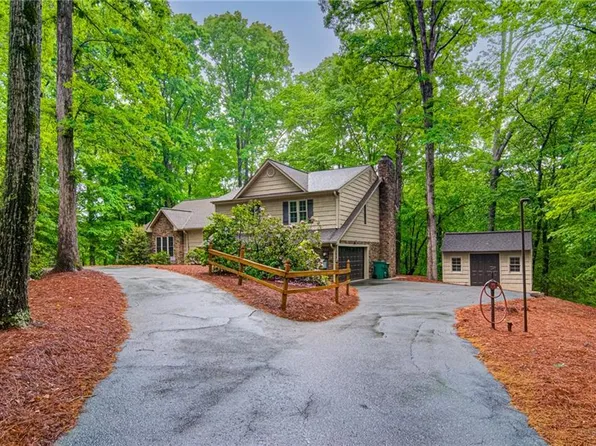 91 Beechwood Dr, Lewisville, NC 27023