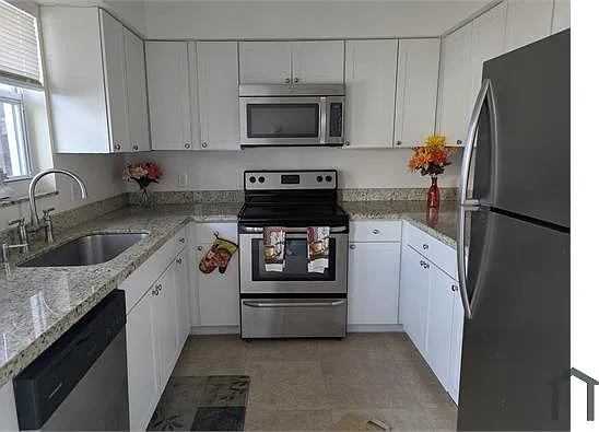 4 bed, $3,400 — Photo 4