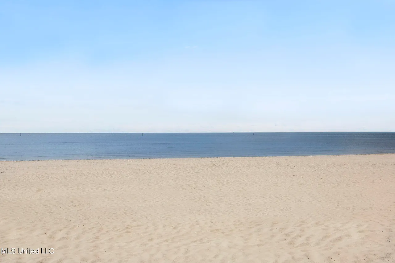 1664 Beach Boulevard - 7 — Photo 3