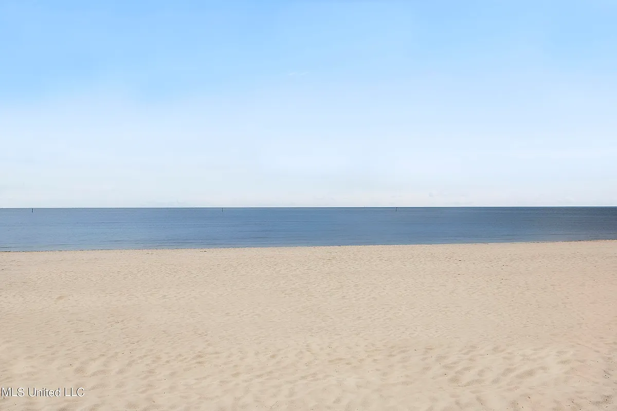 Building Photo - 1664 Beach Blvd #22