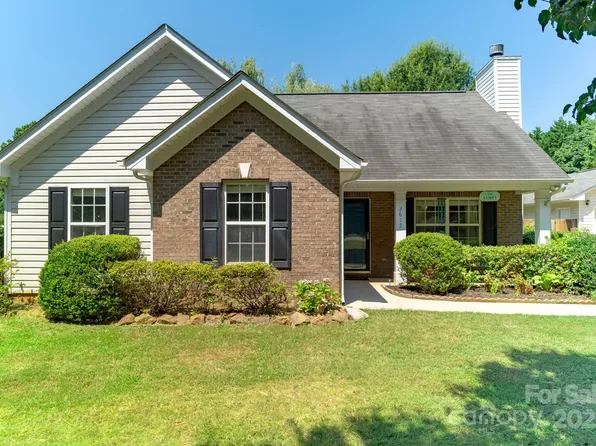 2615 Gradys Ground Dr, Mc Connells, SC 29726