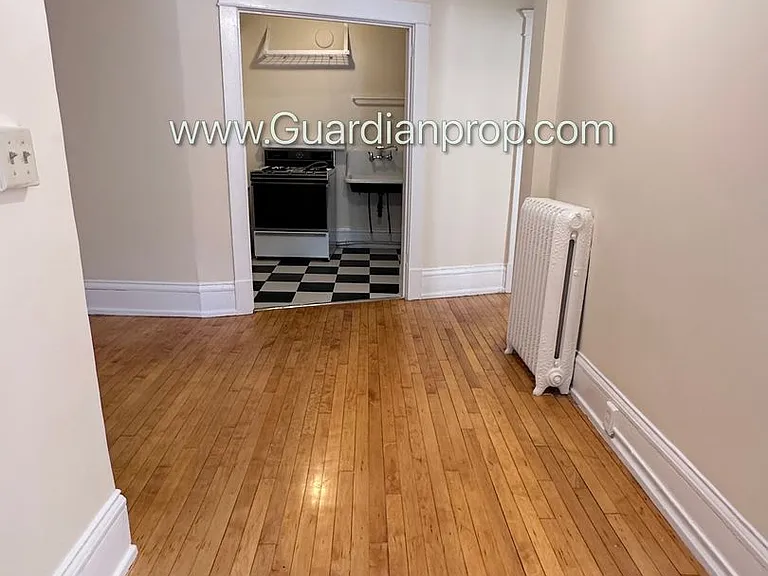 1907 Lyndale Ave S #5 — Photo 6