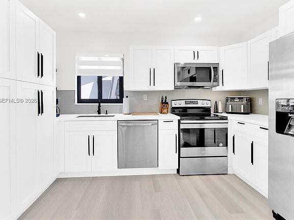 5th image of 10220 SW 168th St