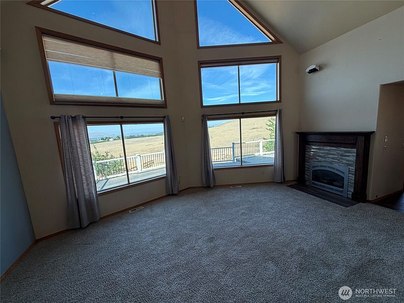 4th image of 903 E Norman Road