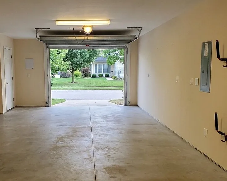 4053 Hartland St — Photo 15