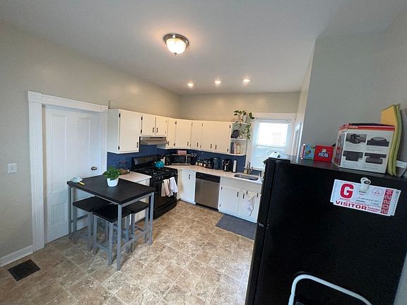 5th image of 19 Lincoln Ave #1