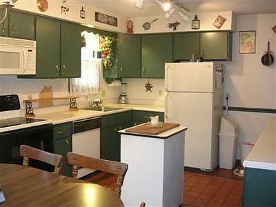 Large eat-in kitchen