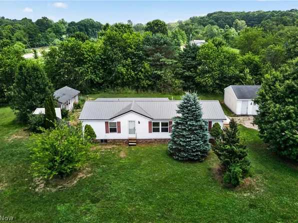 4926 Adams Rd, East Palestine, OH 44413