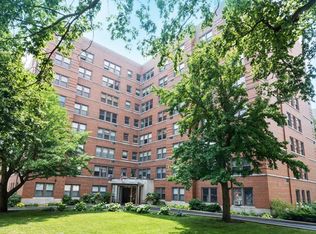 1585 Ridge Ave APT 702, Evanston, IL 60201
