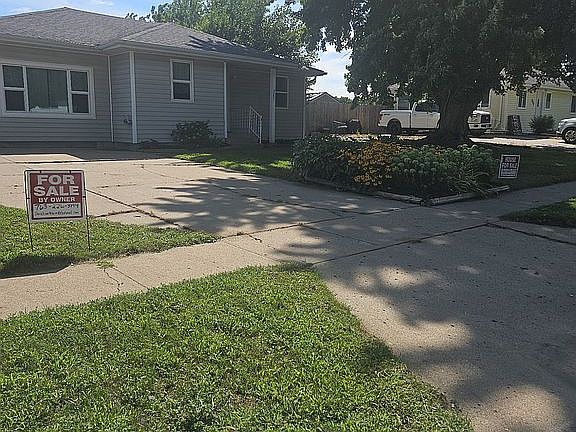 5th image of 327 Jefferson St