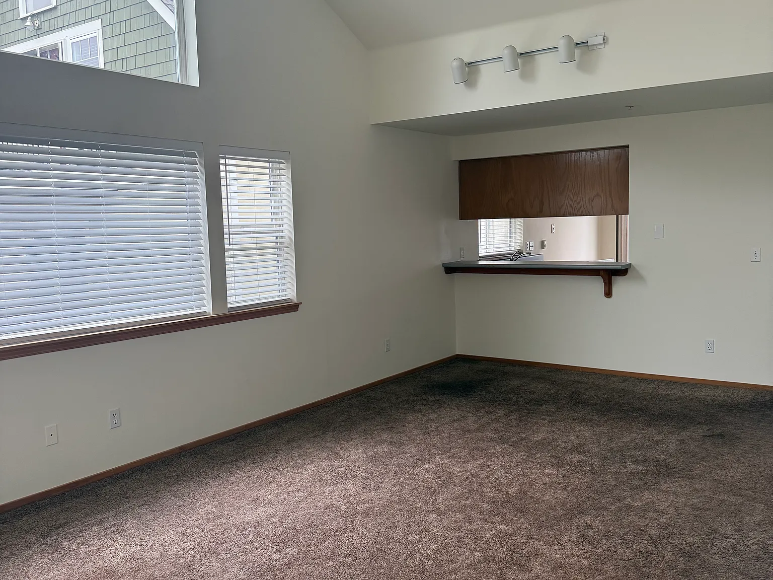 3 bed, 1120 sqft, $3,500 — Photo 4
