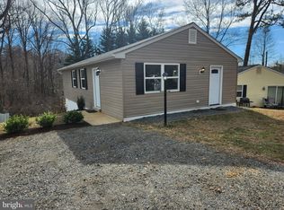 8374 Evergreen Dr, Lusby, MD 20657