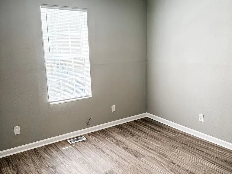 4033 Ivy Ave — Photo 10