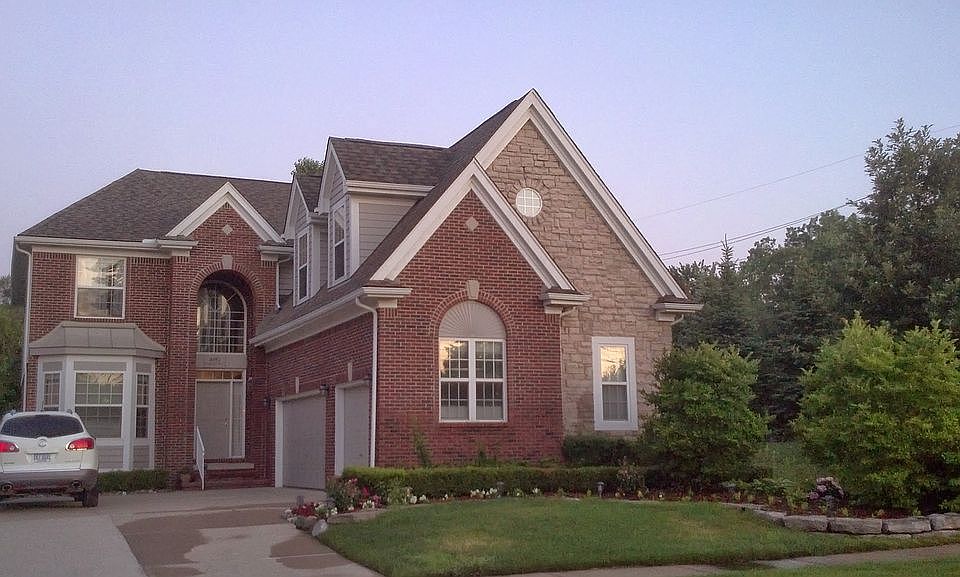 1st image of 4981 River Bank Ct