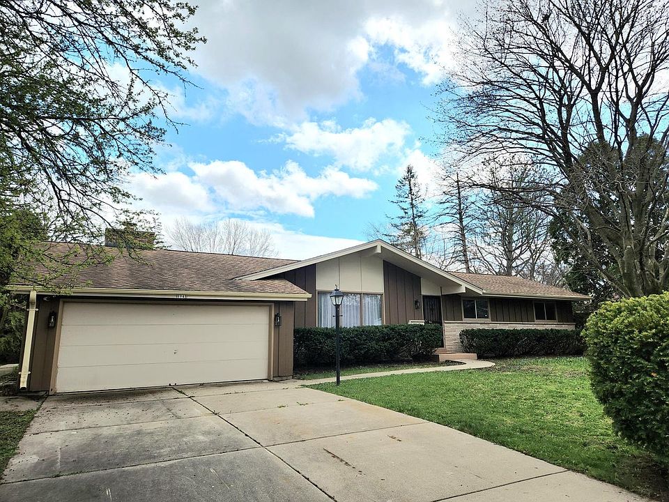 1st image of 8948 North Silver Brook LANE