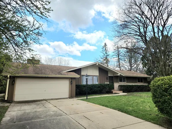 8948 North Silver Brook LANE, Brown Deer, WI 53223