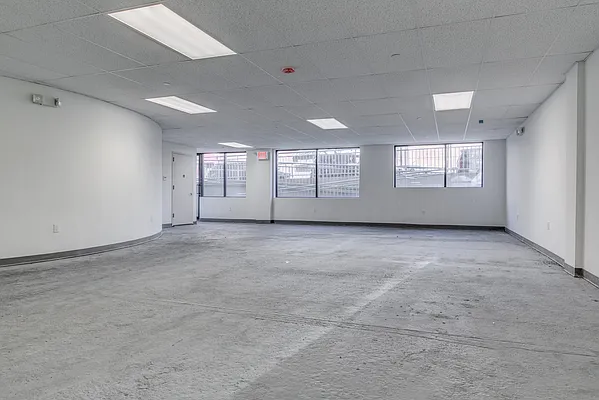 Sold by Lin Pan Realty Group LLC | media 9