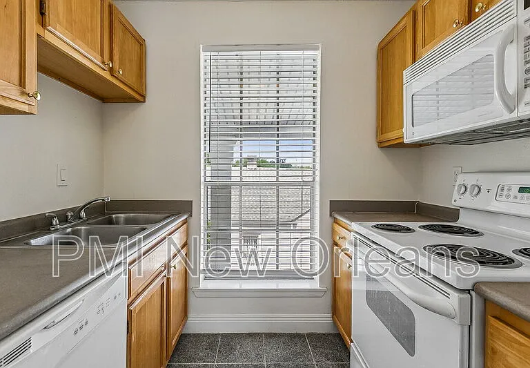 825 Louisiana Ave #6 — Photo 8