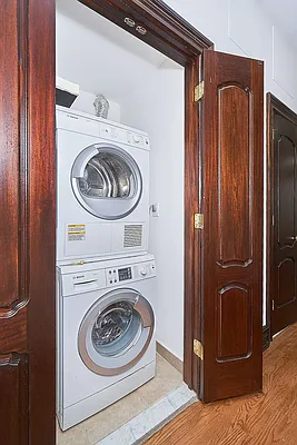 Rented by Compass | media 32