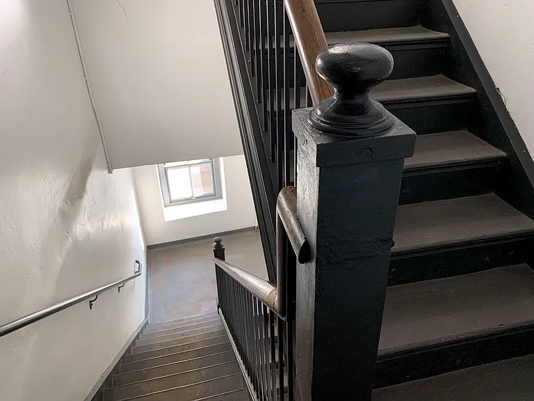 410 N Craig St #D — Photo 13