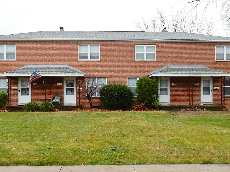 2121 Ridgeview Rd
