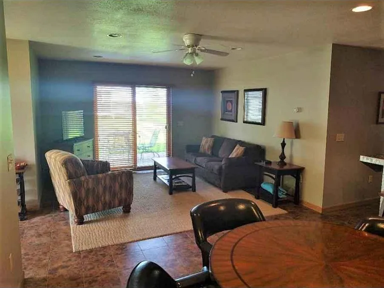 20766 Cedar St #B — Photo 11