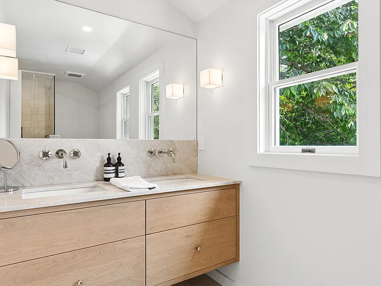 36 Floyd St — Photo 14