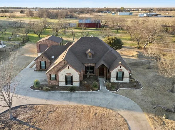 7710 Fall Creek Rd, Terrell, TX 75160